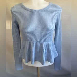 Long sleeve knitted top light blue